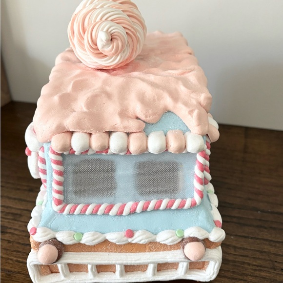 Pastel Santa Snowman LED Ice Cream Truck - Picture 3 of 10